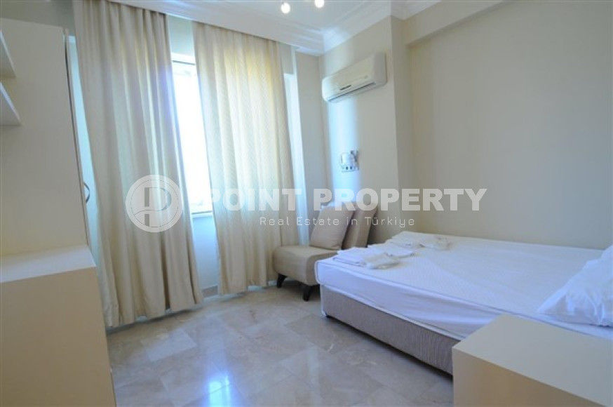 Penthouse with sea and mountain views in Kargicak-id-2072-photo-11