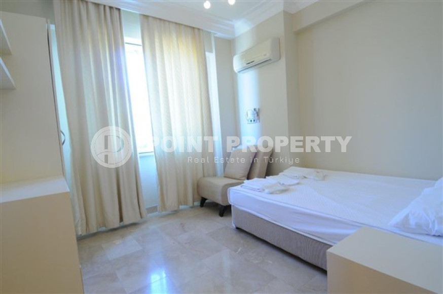 Penthouse with sea and mountain views in Kargicak-id-2072-photo-13