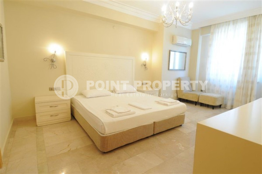 Penthouse with sea and mountain views in Kargicak-id-2072-photo-18