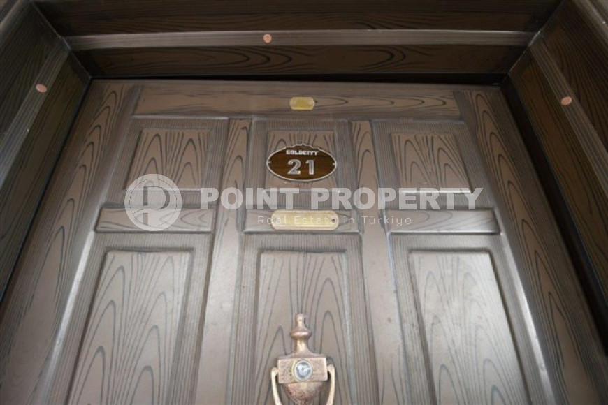 Duplex apartment 3+1 in a house for two owners, hotel complex in Kargicak, 196m2-id-2074-photo-4