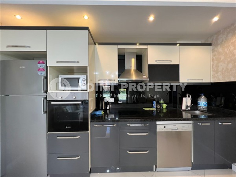 Двухкомнатные апартаменты,70 м2, всего в 200 метрах от моря в районе Тосмур.-id-2075-фото-3