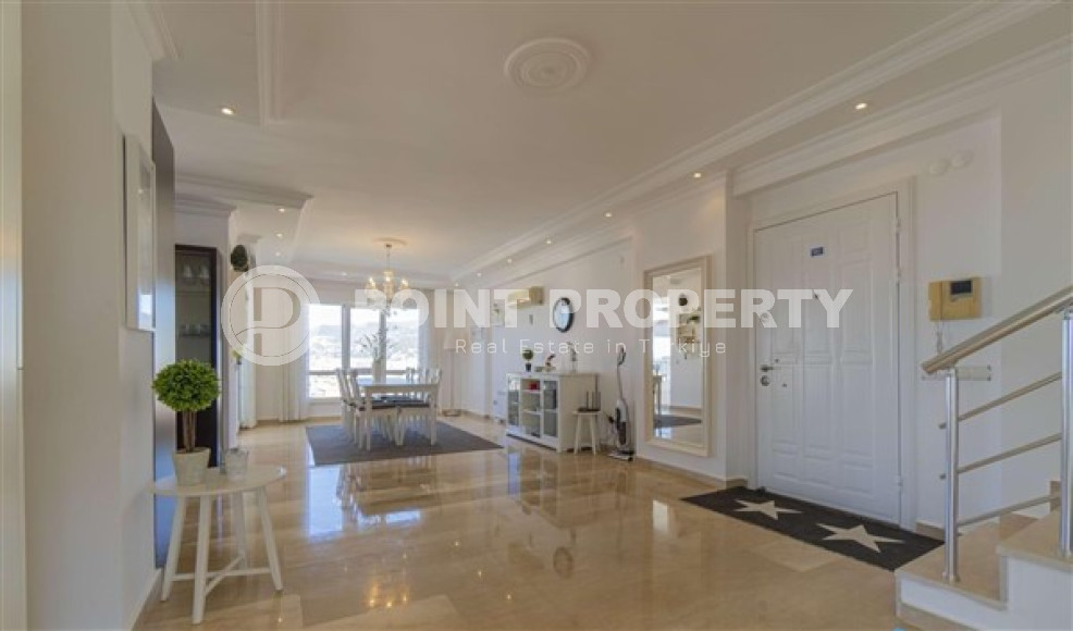 Роскошный пентхаус 4+2, 180м2, с завораживающими видами на море и Аланийскую крепость, район Тосмур.-id-2078-фото-3