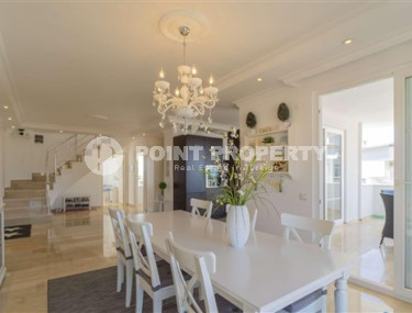 Роскошный пентхаус 4+2, 180м2, с завораживающими видами на море и Аланийскую крепость, район Тосмур.-id-2078-фото-4