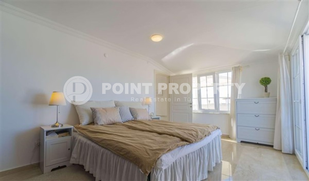 Роскошный пентхаус 4+2, 180м2, с завораживающими видами на море и Аланийскую крепость, район Тосмур.-id-2078-фото-9