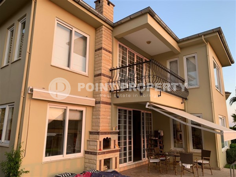 Two-storey villa 3+1, 196 m2 with a private pool and stunning views of the Mediterranean Sea in the Kargizdak area.-id-2079-photo-2