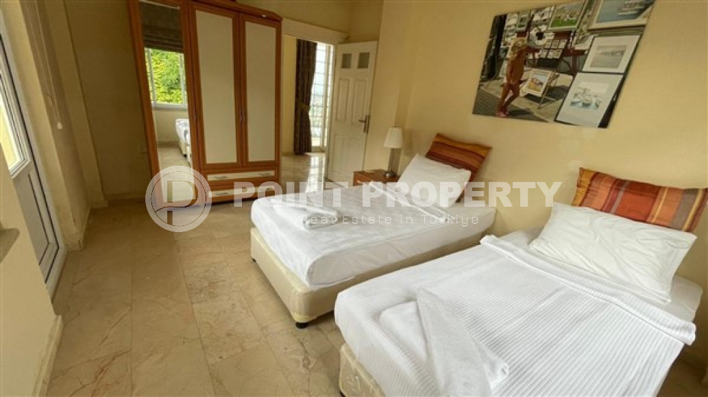 Two-storey villa 3+1, 196 m2 with a private pool and stunning views of the Mediterranean Sea in the Kargizdak area.-id-2079-photo-9