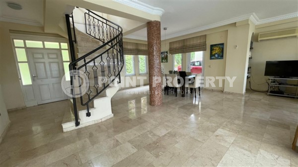 Two-storey villa 3+1, 196 m2 with a private pool and stunning views of the Mediterranean Sea in the Kargizdak area.-id-2079-photo-10