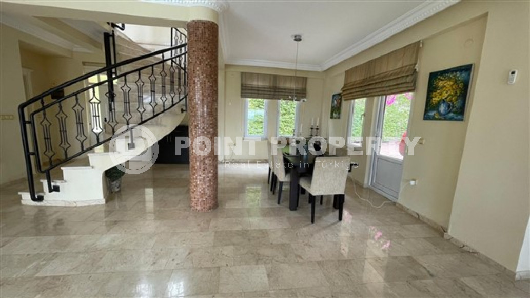 Two-storey villa 3+1, 196 m2 with a private pool and stunning views of the Mediterranean Sea in the Kargizdak area.-id-2079-photo-11