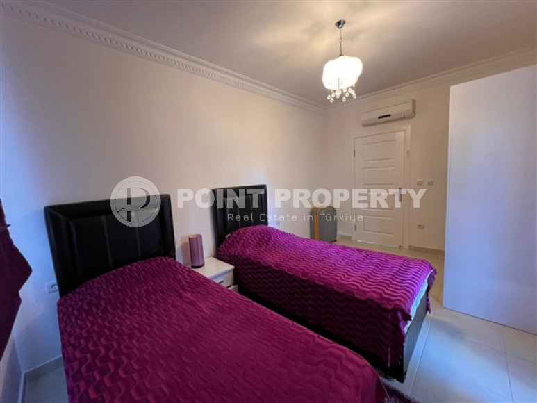 Linear three-room apartment, 120 m2 in a prestigious residential complex, 200 meters from the sea, Mahmutlar district.-id-2080-photo-9