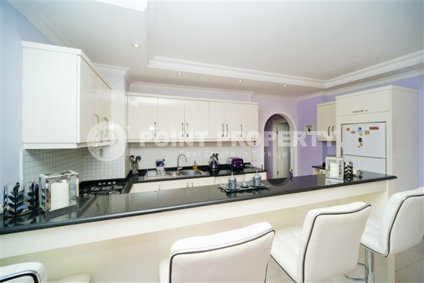 Просторная квартира с мебелью 2+1, 110м2 в открытом для получения ВНЖ районе Алании, в Тосмуре. До моря 350 метров.-id-2082-фото-4