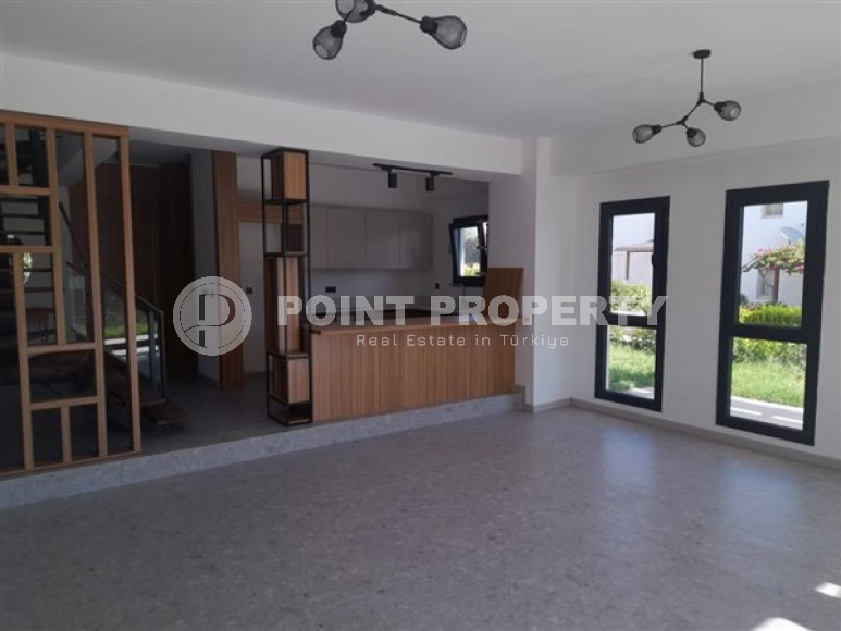 Complex of villas in Mersin on the very shore of the Mediterranean Sea-id-2095-photo-11