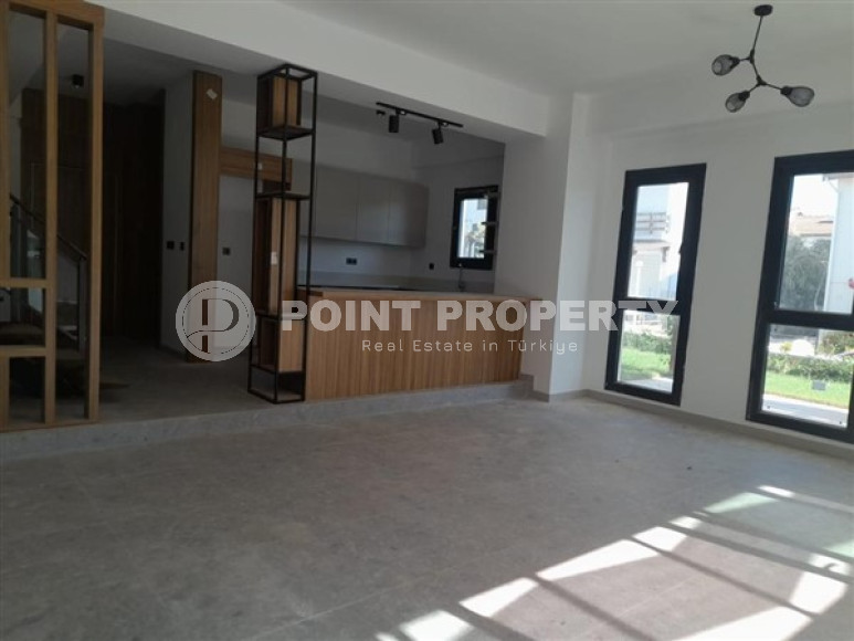 Complex of villas in Mersin on the very shore of the Mediterranean Sea-id-2095-photo-23