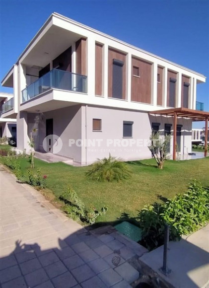 Complex of villas in Mersin on the very shore of the Mediterranean Sea-id-2095-photo-26