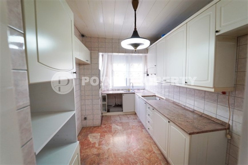 Three-room apartment, 87m², near Damlatas beach in an urban house, in the very center of Alanya-id-2098-photo-10