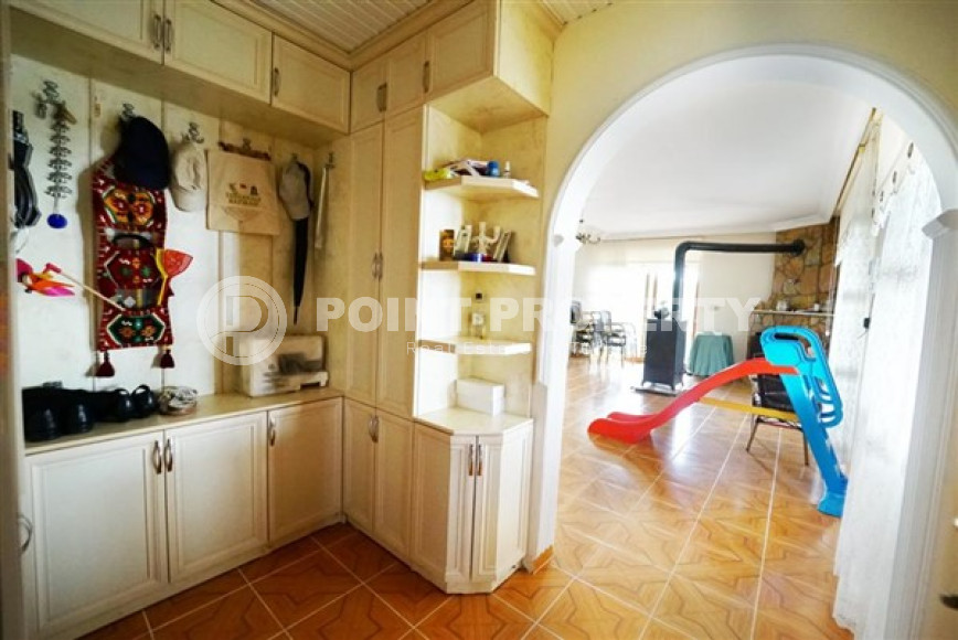 Отдельно стоящий меблированный двухэтажный частный дом, 3+1, 180м², в пригороде Алании-id-2100-фото-5