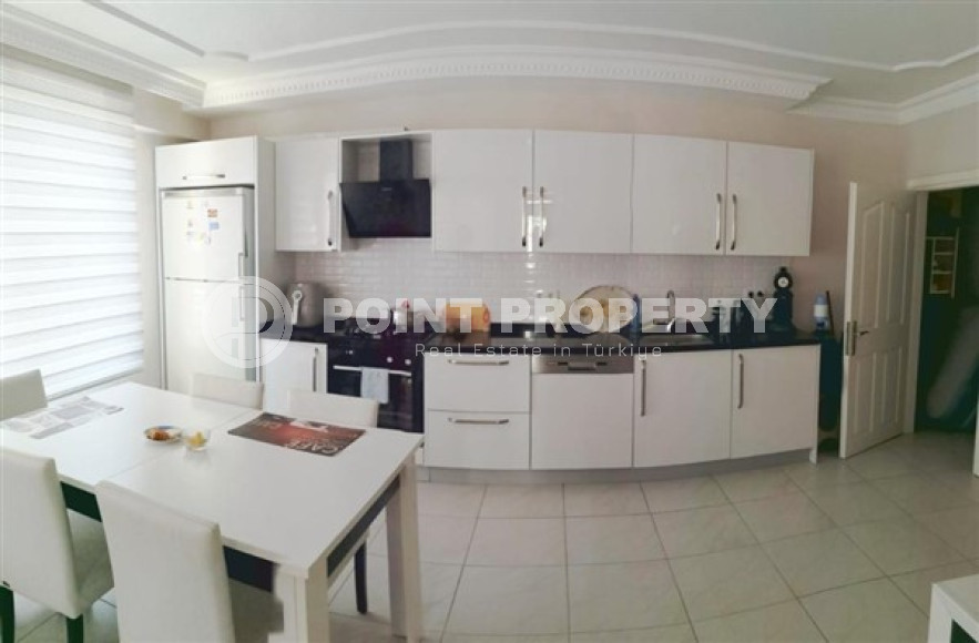 Resale property in the Oba area: furnished apartment 2+1, 115m², in a residence with a swimming pool.-id-2110-photo-3