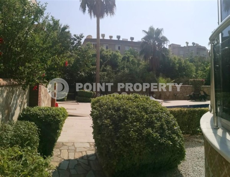 Resale property in the Oba area: furnished apartment 2+1, 115m², in a residence with a swimming pool.-id-2110-photo-24