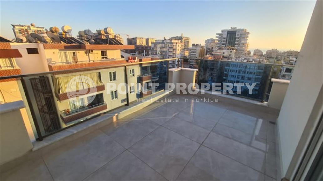 Three-bedroom apartment, 180 m², in an elite complex in Mahmutlar, 350 meters from the sea.-id-2111-photo-4