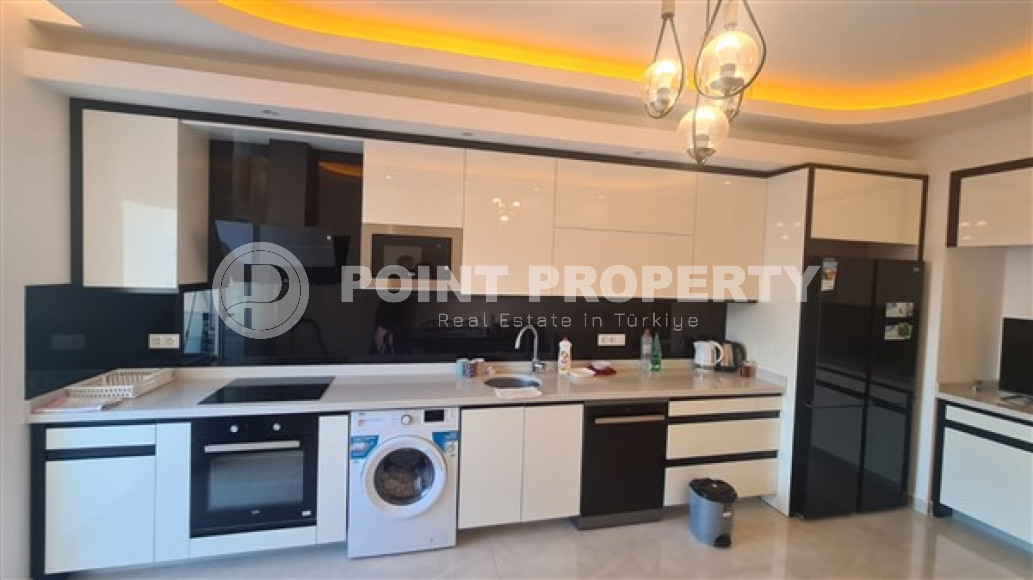 Three-bedroom apartment, 180 m², in an elite complex in Mahmutlar, 350 meters from the sea.-id-2111-photo-6