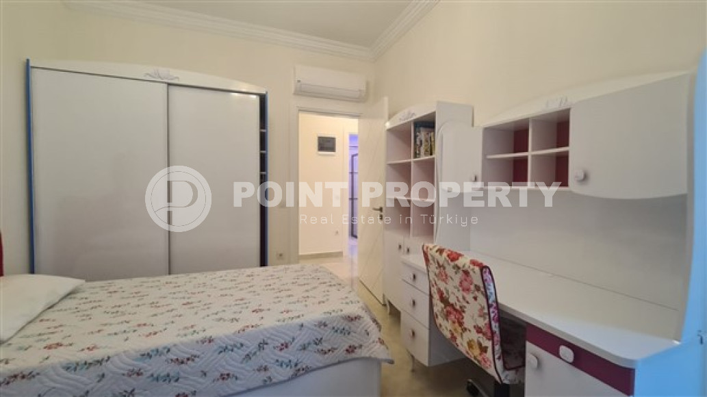 Three-bedroom apartment, 180 m², in an elite complex in Mahmutlar, 350 meters from the sea.-id-2111-photo-15