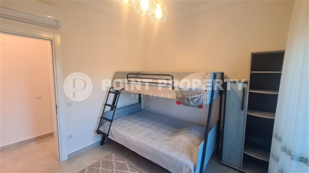 Three-bedroom apartment, 180 m², in an elite complex in Mahmutlar, 350 meters from the sea.-id-2111-photo-19