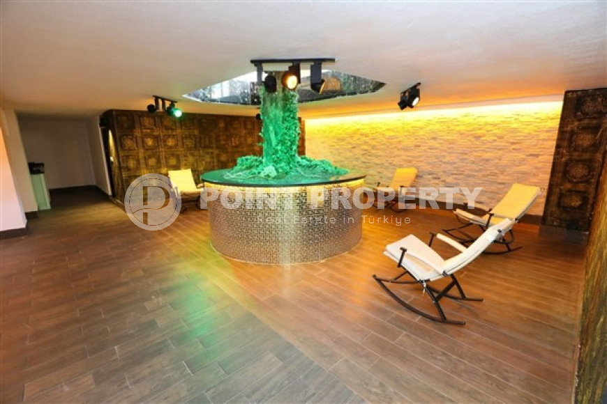 Three-bedroom apartment, 180 m², in an elite complex in Mahmutlar, 350 meters from the sea.-id-2111-photo-23