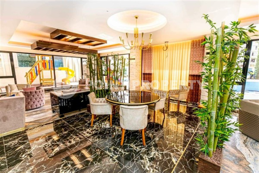 Three-bedroom apartment, 180 m², in an elite complex in Mahmutlar, 350 meters from the sea.-id-2111-photo-24