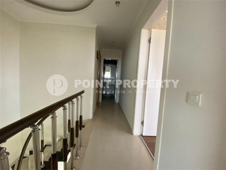 Duplex apartment 3+1, 180m², in a residence with good infrastructure in the Tosmur area, Alanya-id-2122-photo-9