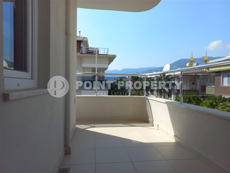 Elegant three bedroom penthouse, 140m², in Lower Oba, Alanya, in a complex with a swimming pool-id-2124-photo-3