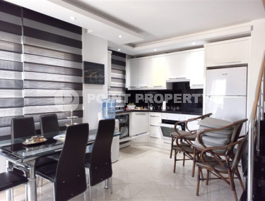 Elegant three bedroom penthouse, 140m², in Lower Oba, Alanya, in a complex with a swimming pool-id-2124-photo-4