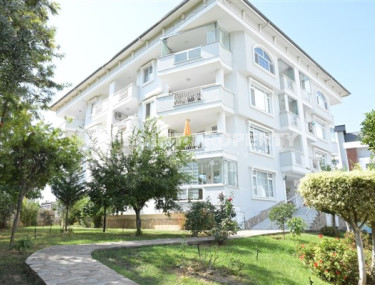 Well-kept two-bedroom apartment, 110m², at the foot of the Toros Mountains in Alanya - Upper Oba-id-2130-photo-1