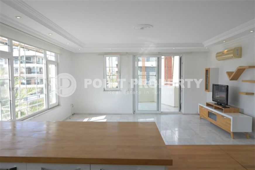 Well-kept two-bedroom apartment, 110m², at the foot of the Toros Mountains in Alanya - Upper Oba-id-2130-photo-8