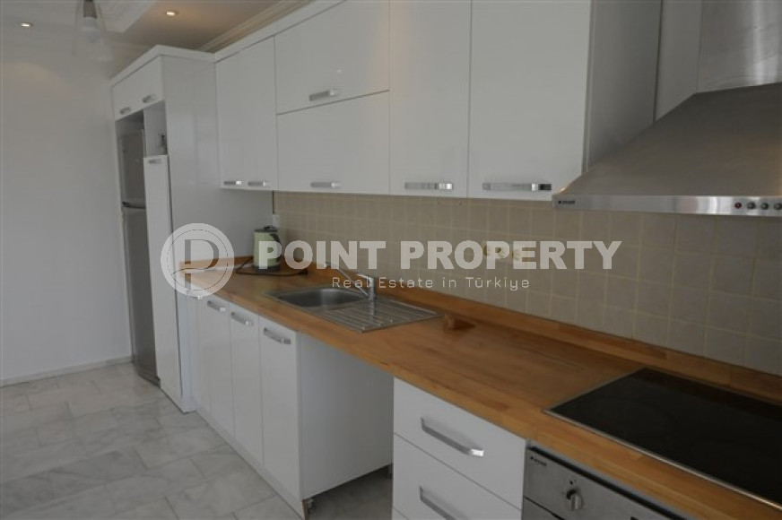 Well-kept two-bedroom apartment, 110m², at the foot of the Toros Mountains in Alanya - Upper Oba-id-2130-photo-11