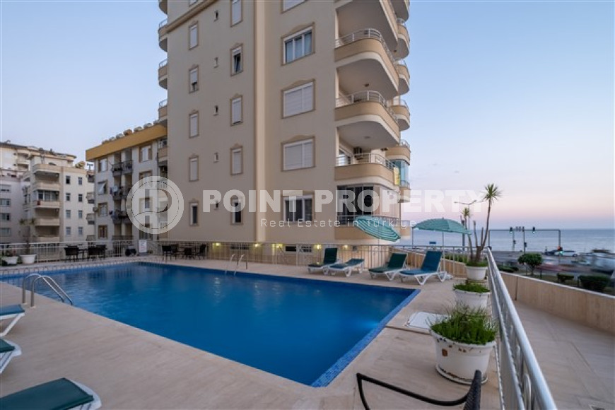 Готовая к проживанию, трехкомнатная квартира, 120м², на первой береговой линии в районе Тосмур, Алания-id-2131-фото-4