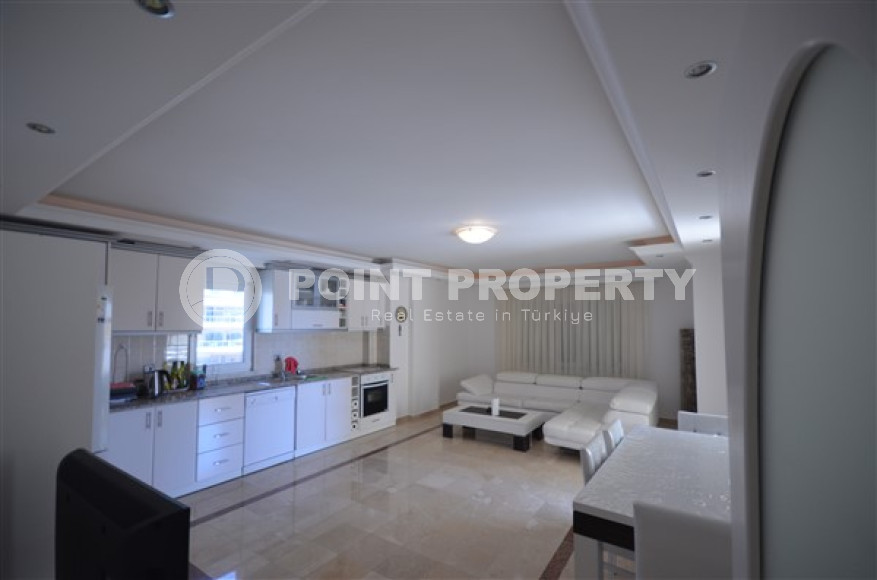 Готовая к проживанию, трехкомнатная квартира, 120м², на первой береговой линии в районе Тосмур, Алания-id-2131-фото-10