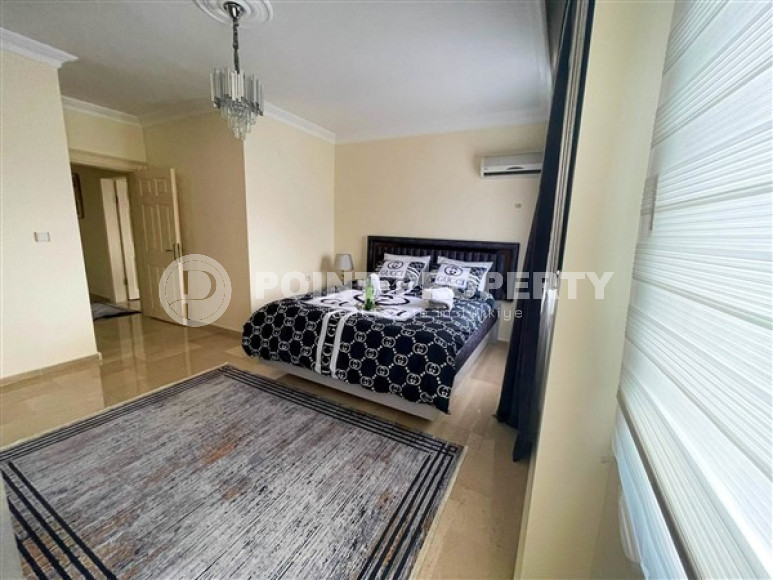 Просторная меблированная трехкомнатная квартира, 130м², в 400м от моря в Махмутларе, Алания-id-2137-фото-9