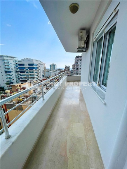 Просторная меблированная трехкомнатная квартира, 130м², в 400м от моря в Махмутларе, Алания-id-2137-фото-15