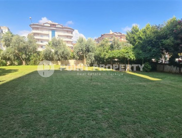 Three-room apartment, 90m², 200m from the sea in a cozy complex in the center of Oba, Alanya-id-2141-photo-4