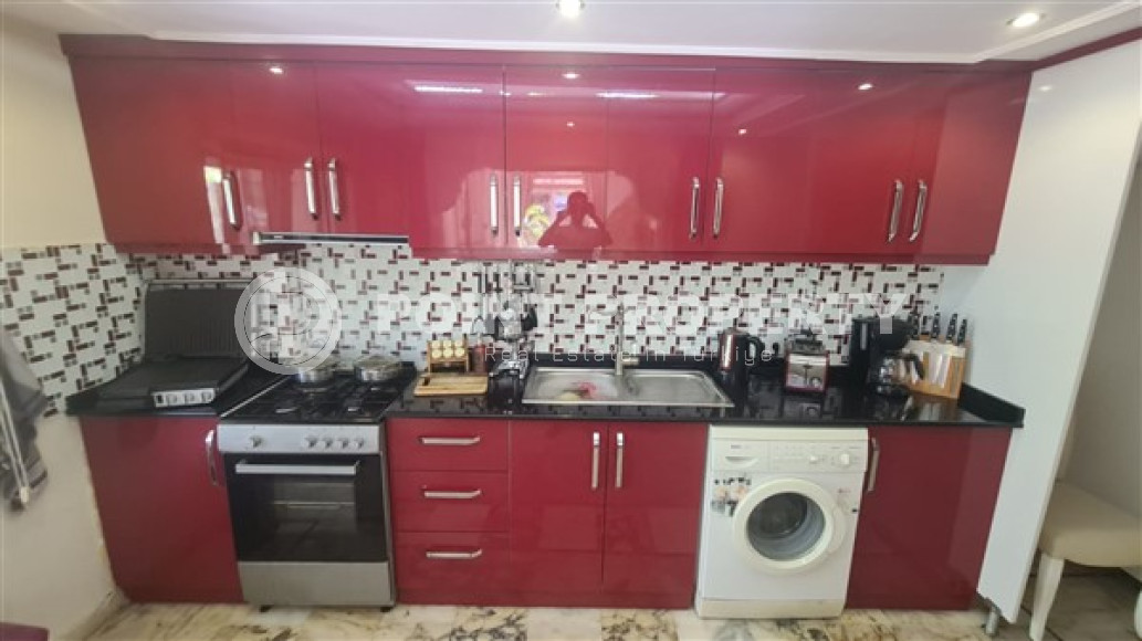 Three-room apartment, 90m², 200m from the sea in a cozy complex in the center of Oba, Alanya-id-2141-photo-18