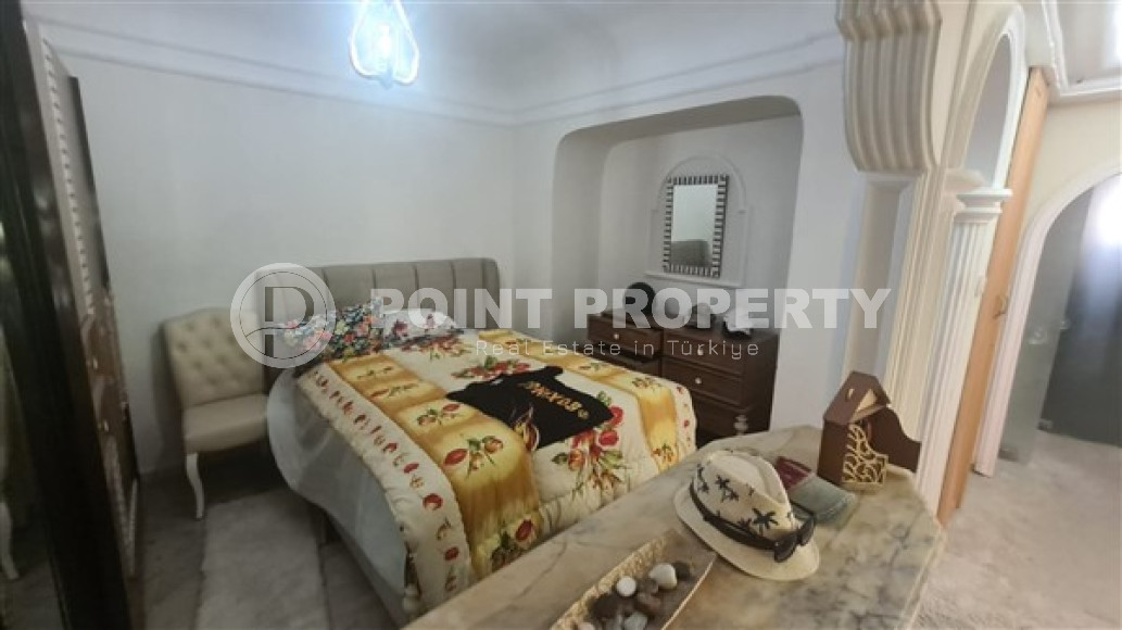 Three-room apartment, 90m², 200m from the sea in a cozy complex in the center of Oba, Alanya-id-2141-photo-25