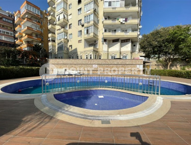 Furnished one-bedroom apartment, 65 m2 in the very center of Alanya, 900 meters to the sea-id-2143-photo-1