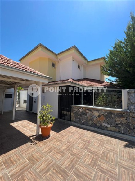 Private furnished villa 3+2, 330m², with private pool in Alanya Oba.-id-2145-photo-2