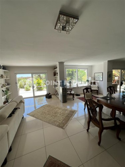 Private furnished villa 3+2, 330m², with private pool in Alanya Oba.-id-2145-photo-12