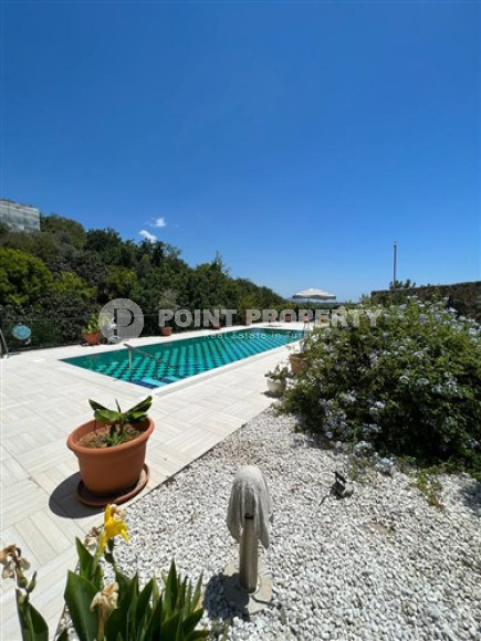 Private furnished villa 3+2, 330m², with private pool in Alanya Oba.-id-2145-photo-23