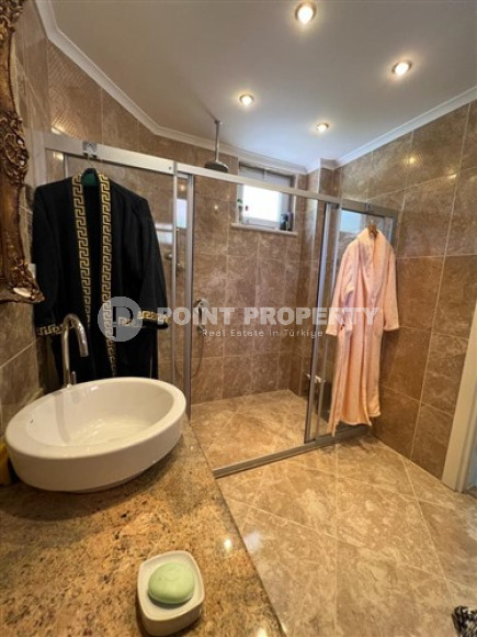 Private furnished villa 3+2, 330m², with private pool in Alanya Oba.-id-2145-photo-37