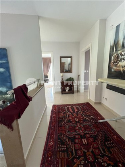 Private furnished villa 3+2, 330m², with private pool in Alanya Oba.-id-2145-photo-45