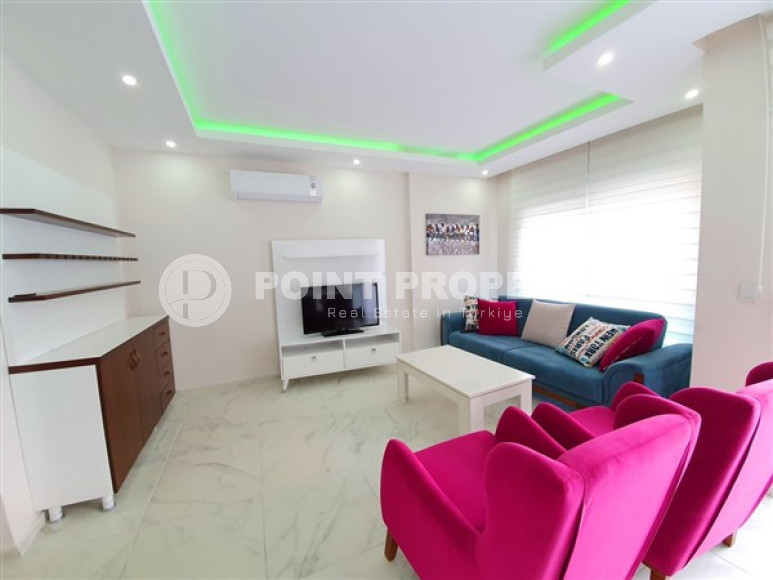 Ready to move in Penthouse 2+1, 110 m2 in a prestigious residential complex, 350 meters from the sea, Mahmutlar district.-id-2146-photo-2