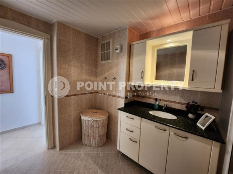 Готовая к проживанию, видовая квартира с двумя спальнями, 120м², в 500м от моря в районе Тосмур, Аланья-id-2160-фото-9