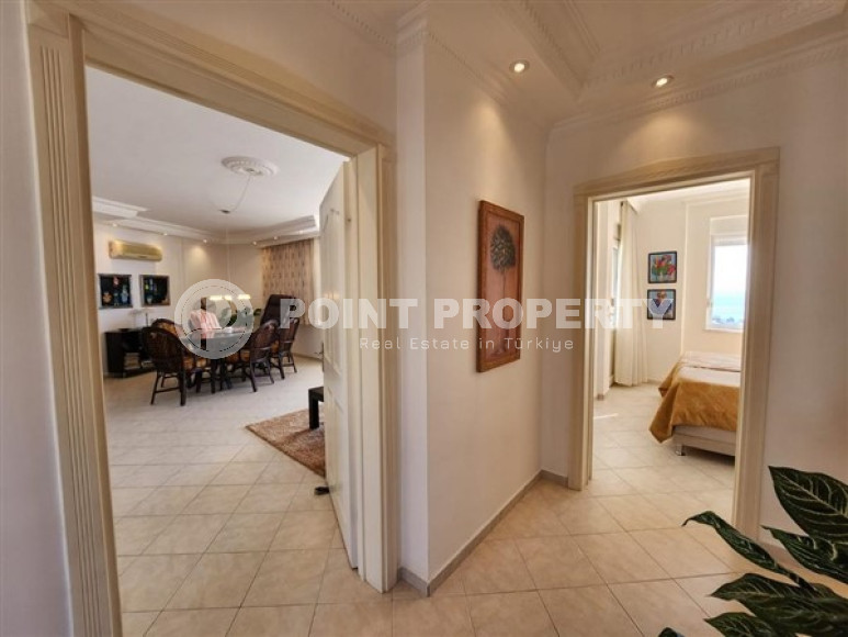 Готовая к проживанию, видовая квартира с двумя спальнями, 120м², в 500м от моря в районе Тосмур, Аланья-id-2160-фото-12