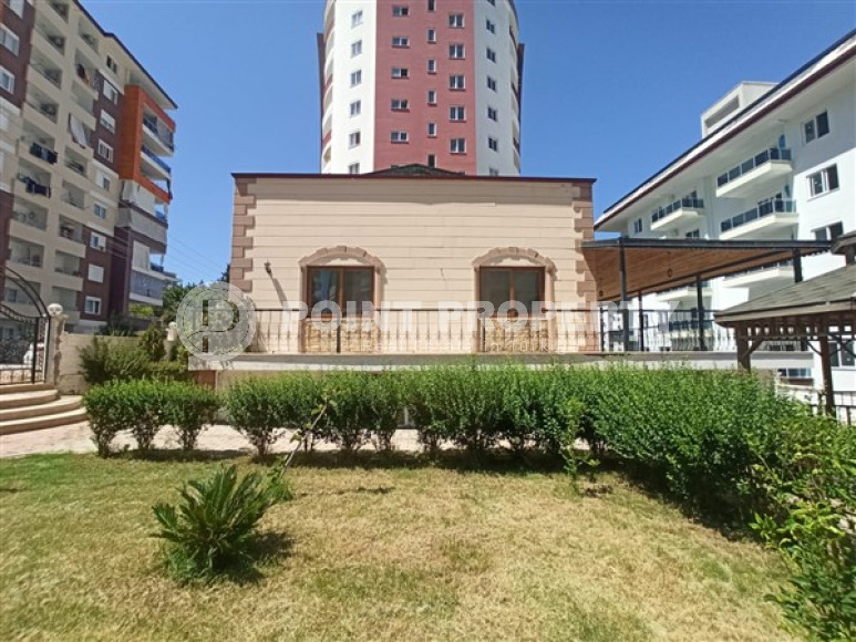 Просторная квартира с одной спальней, 65м², с видом на горы в 750м от моря в Махмутларе, Алания-id-2165-фото-3